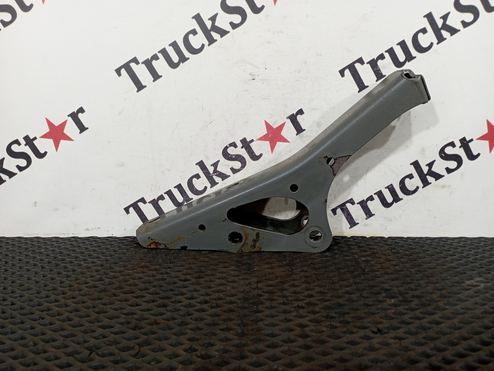 Кронштейн подушки кабины 2023г