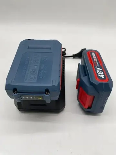 Bosch Дрель-шуруповерт, 48 В, 40 Нм, 2 АКБ