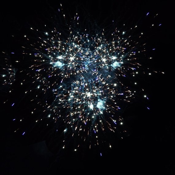 Батарея салютов ГЕНДЕРНЫЙ САЛЮТ Мальчик или девочка? (25/1,2) БСП0202010 (мальчик)