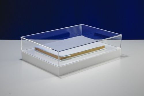 Колпак с белым основанием