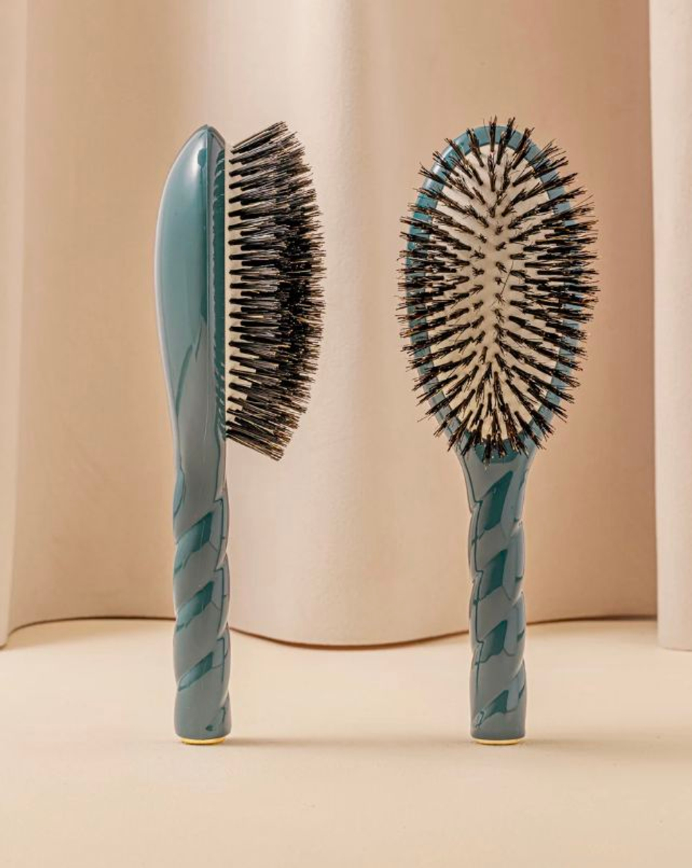 La Bonne Brosse Массажная расческа для волос N 01 Universal Hair Care Brush - Emerald Green