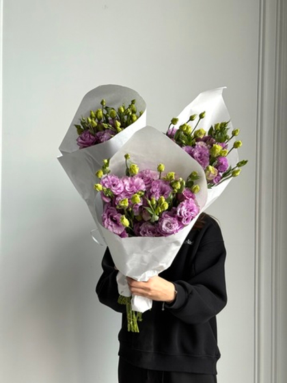 Охапка лизиантуса в фиолетовом оттенке 10 шт