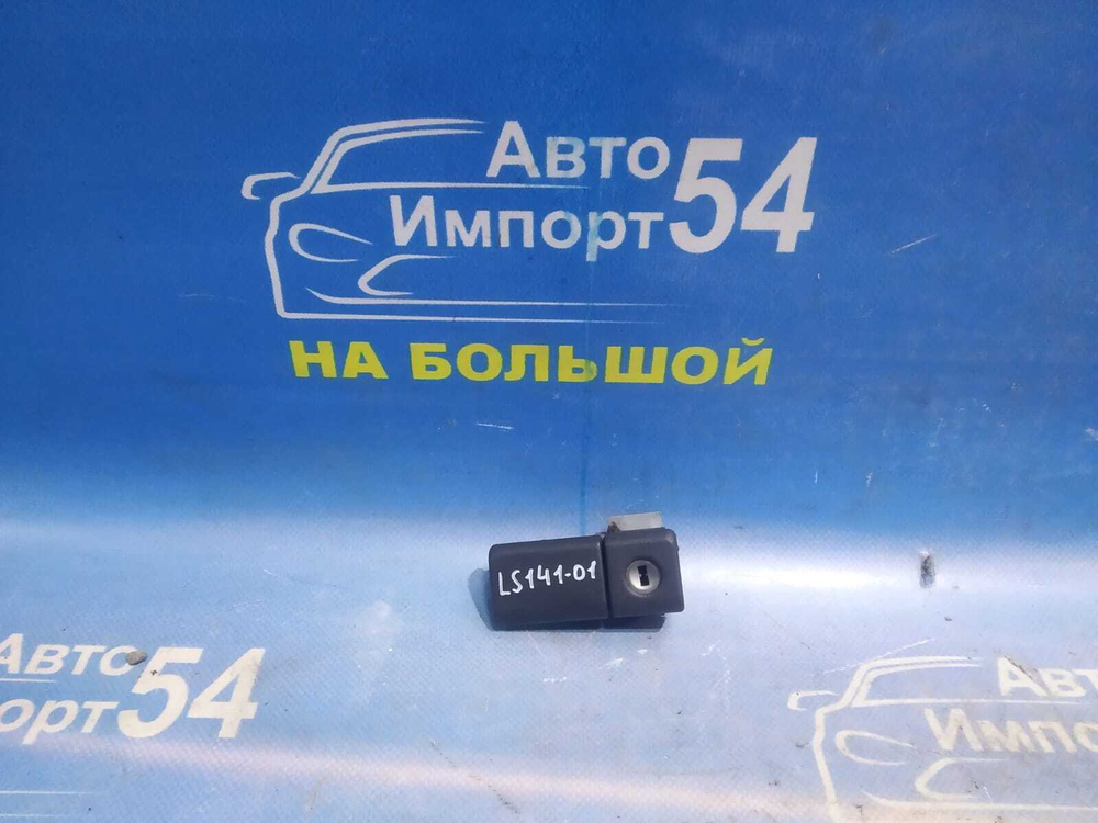Бардачок пассажирский TOYOTA CROWN 1994