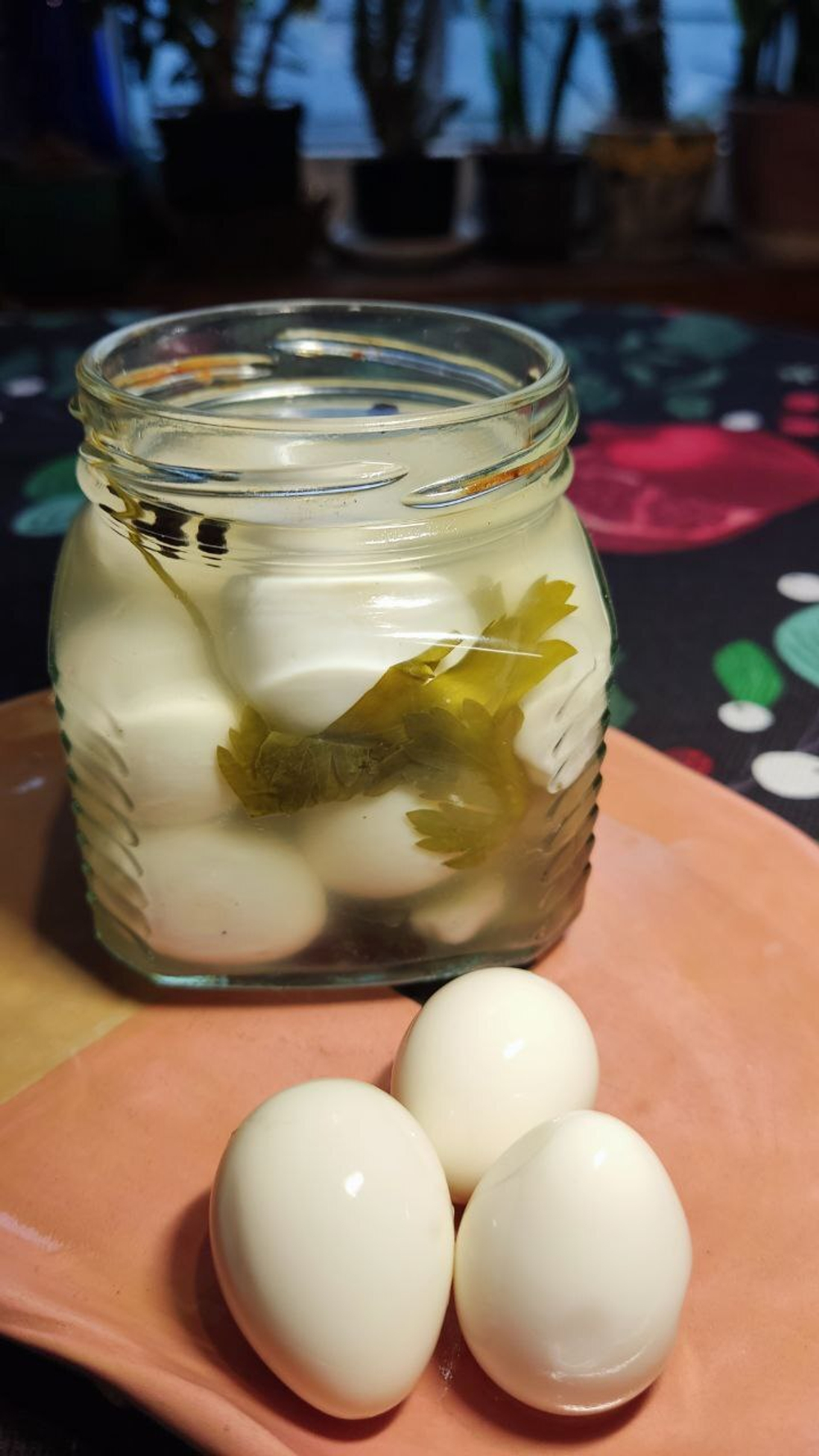 Яйца перепелиные маринованные