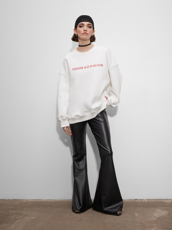 Свитшот Tender age, Молочный