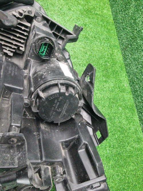 Фара правая Kia Sportage 5 NQ5 (21-нв) LED