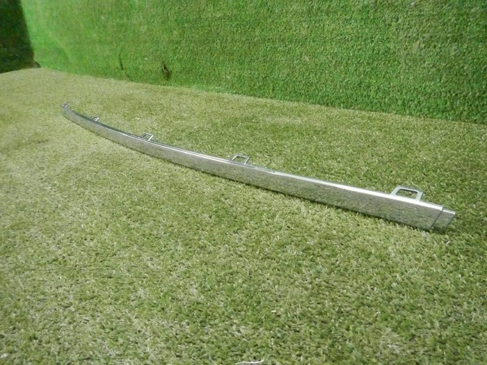 Молдинг переднего бампера Mercedes GLS x167 (2019-н.в.) AMG