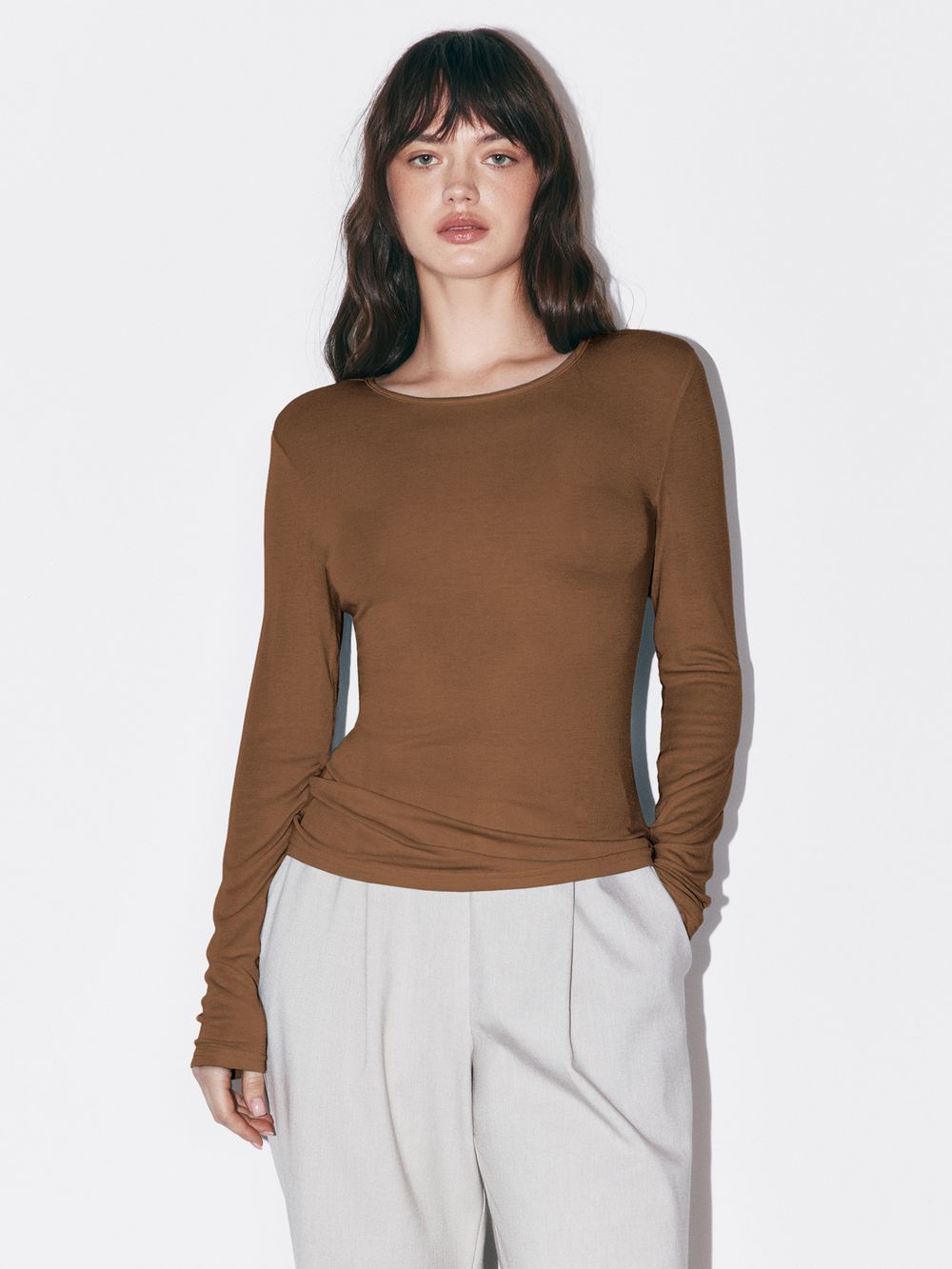 Лонгслив из смесового тенселя "Карамель" женский