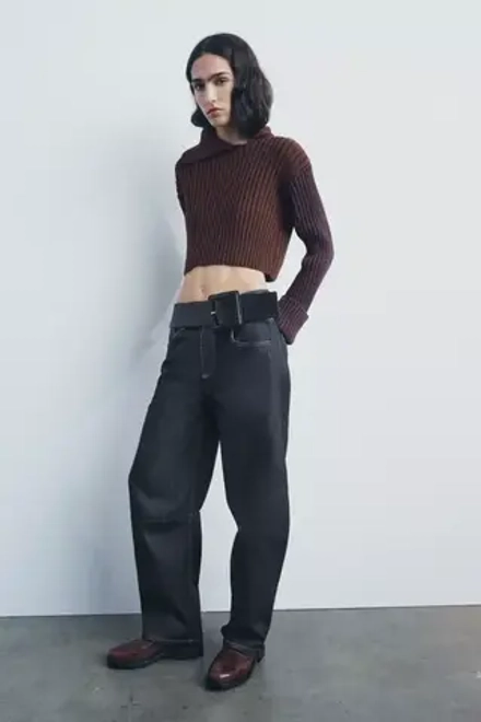 ZARA УКОРОЧЕННЫЙ СВИТЕР ИЗ РИФЛЕНОГО ТРИКОТАЖА, КОРИЧНЕВЫЙ