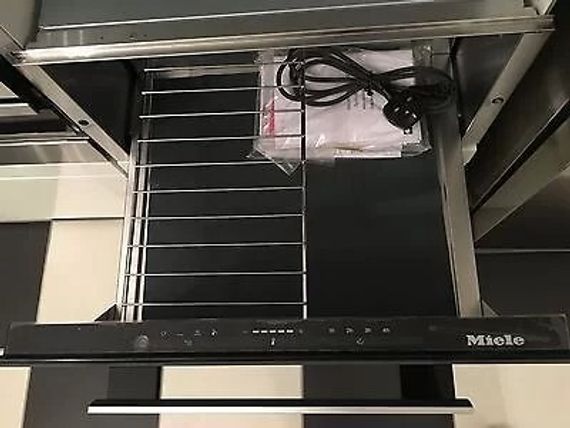 Подогреватель Miele ESW6229 OBSW черный обсидиан