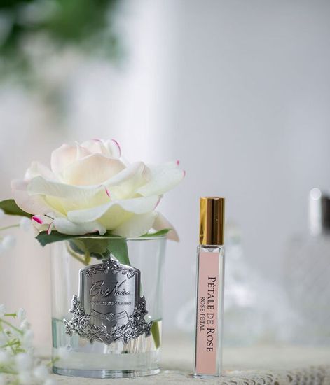 Роза ароматизированная светло-розовая в прозрачной вазе, Cote Noire