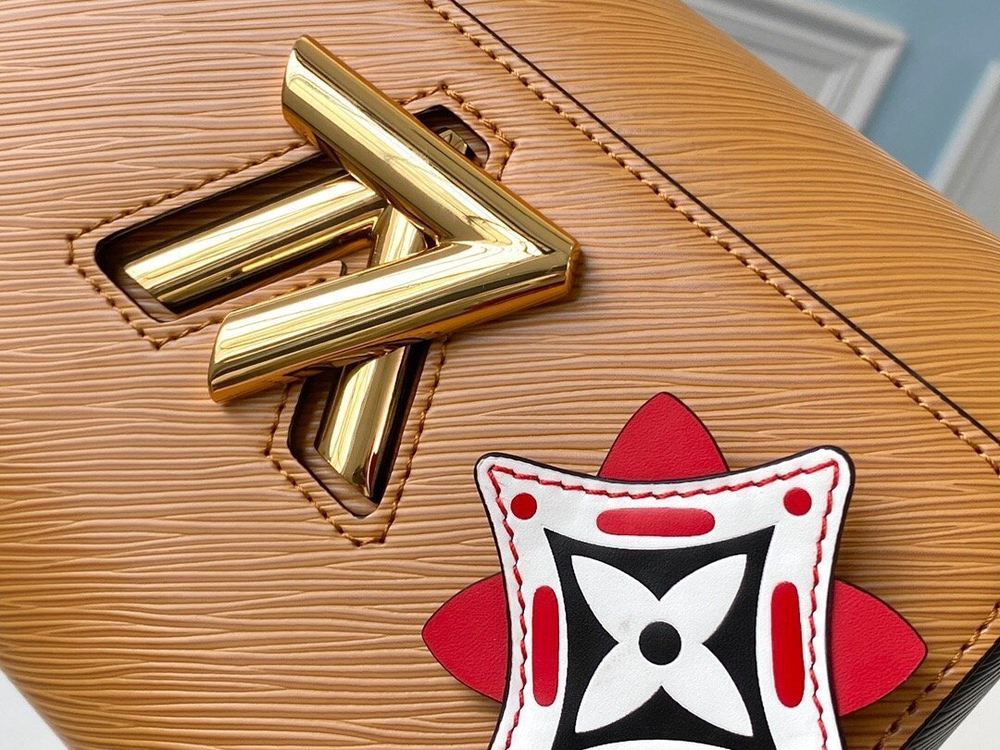 Louis Vuitton Twist MM