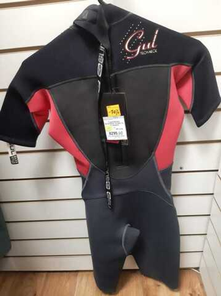 Гидрокостюм GUL женский короткий RESPONSE LADIES 3/2 SDL FL T2 SHORTI, артикул RE3318, цвет Graph/magenta