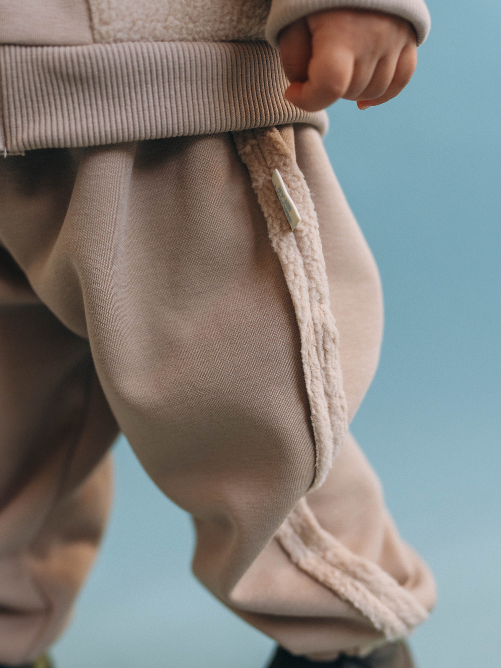 Джоггеры, Арахис