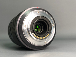 Lumix G Vario 45-200mm MFT Царапка на передней линзе