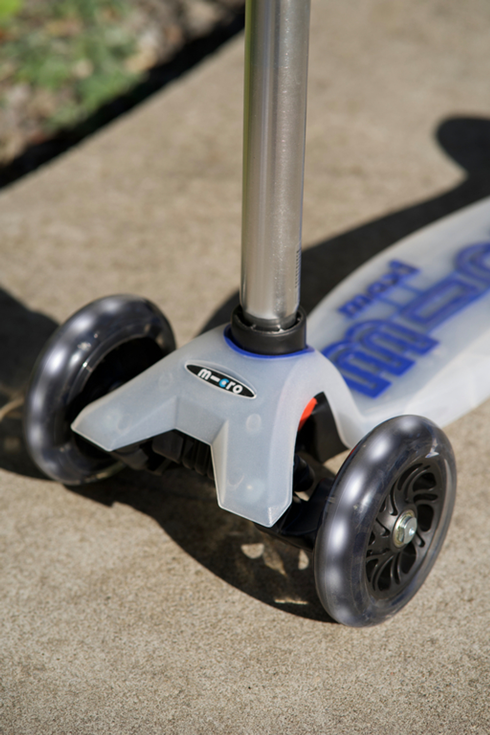 Самокат Maxi Micro Deluxe Flux LED Синий