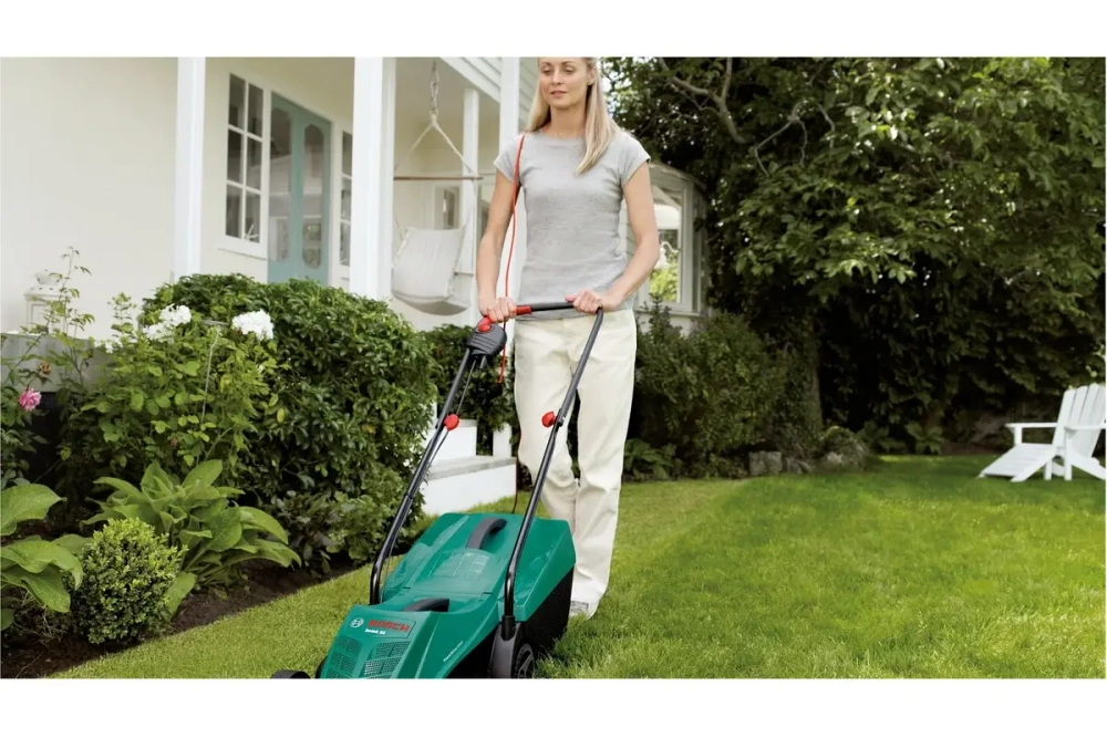 Газонокосилка Bosch Rotak 320 ER