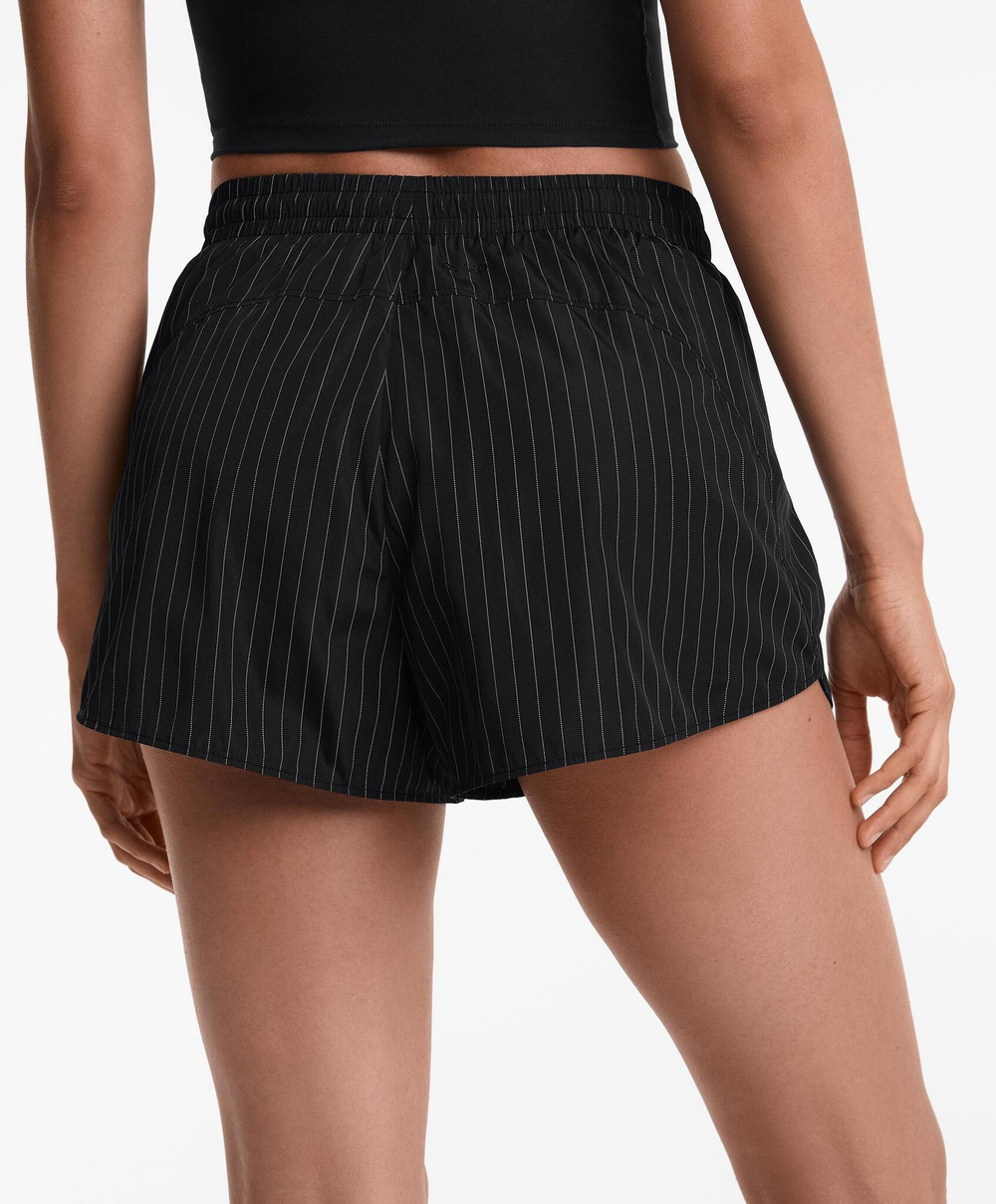 Oysho Шорты светоотражающие шорты, черный