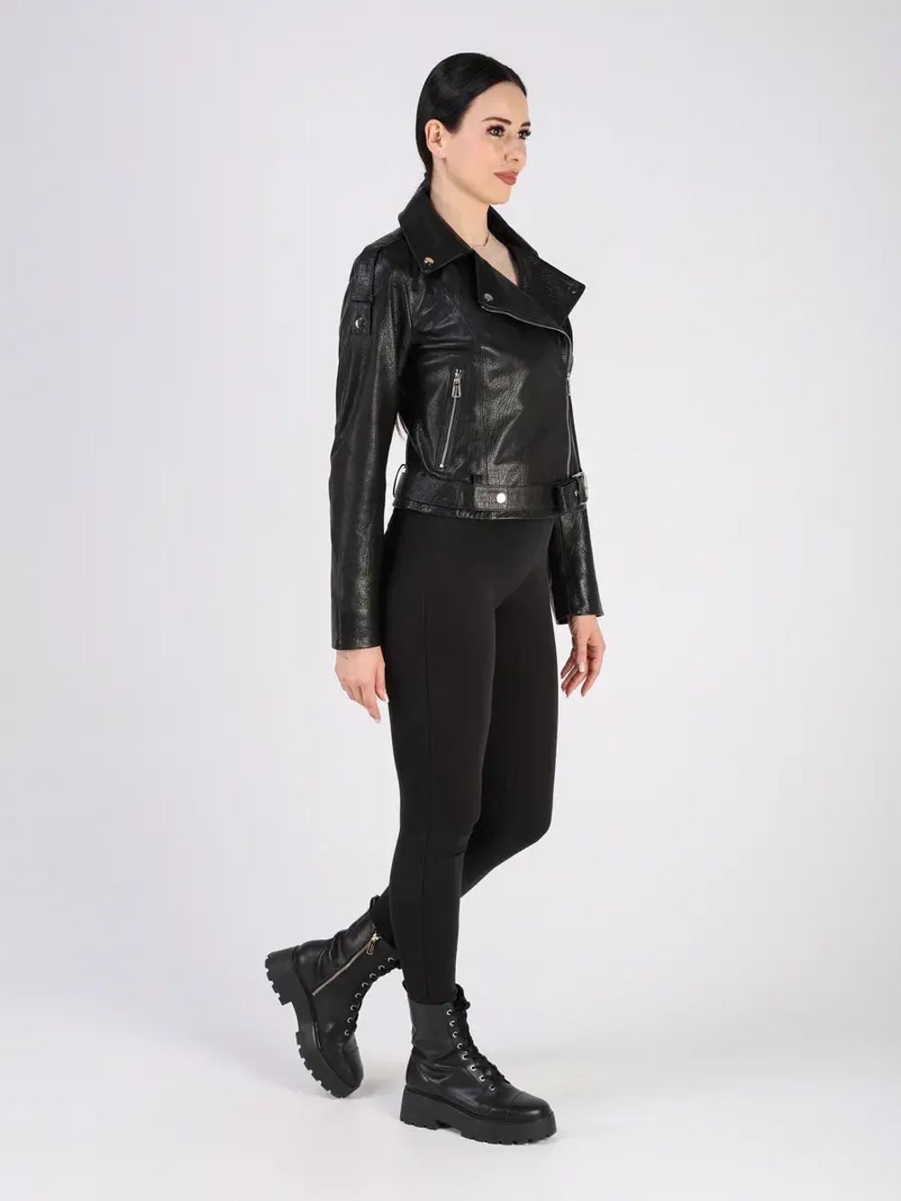 Кожаная куртка демисезонная косуха