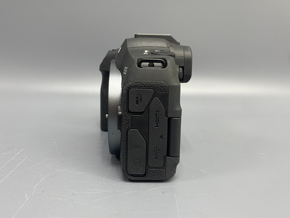 Canon EOS R8 2000 кадров