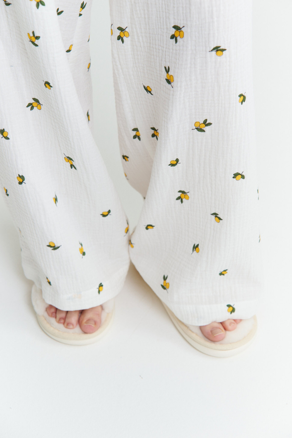 Муслиновые брюки с лимонами