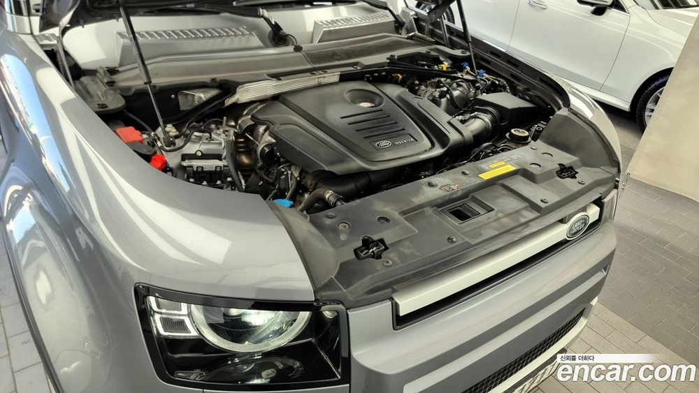 Land Rover Defender (L663) 110 D240 SE (12.2020)