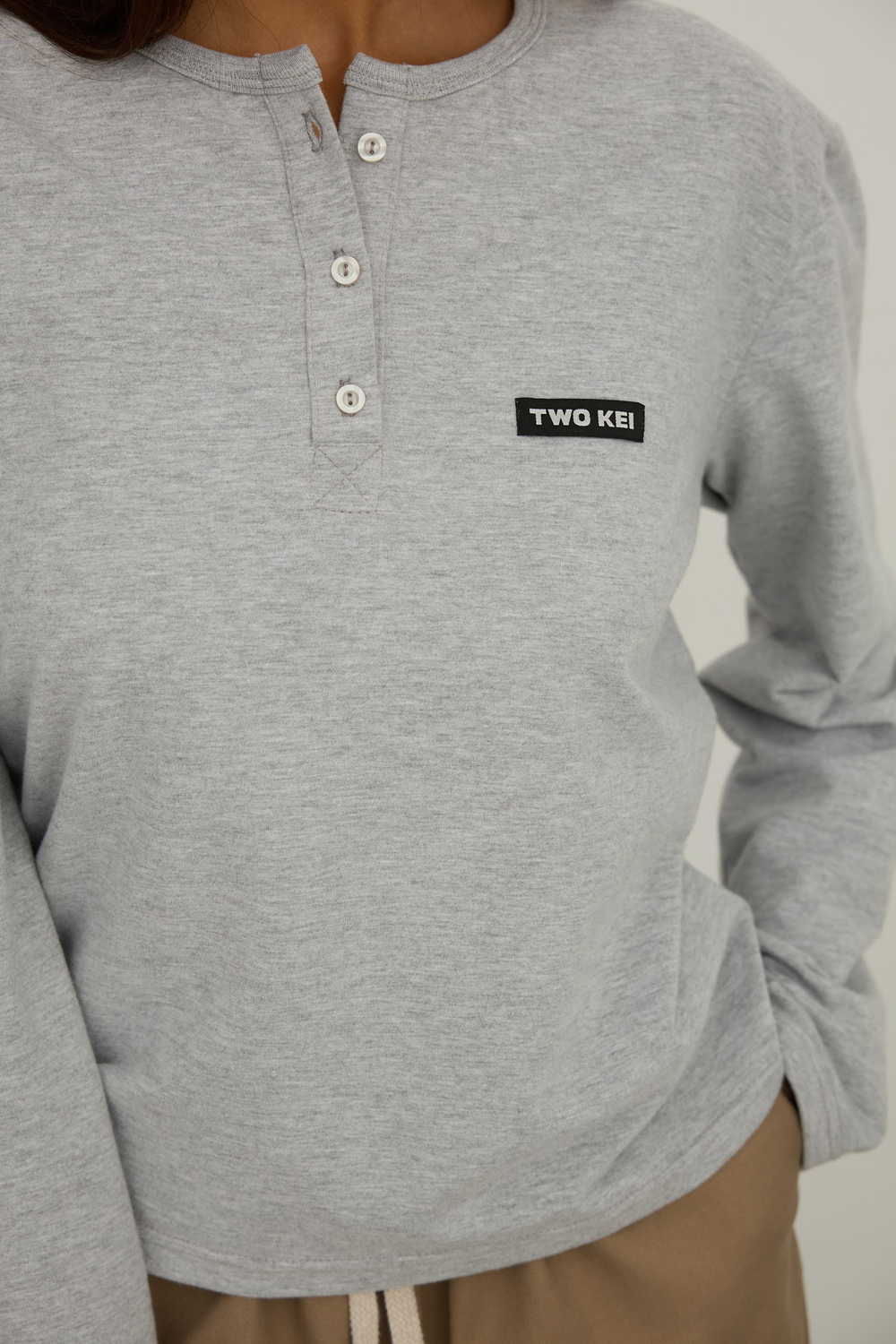 Лонгслив Base Пуговки