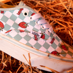 Vans Wallpaper Authentic checkerboard strawberry print wear-resistant breathable low-top canvas shoes for men and women the same style green and white