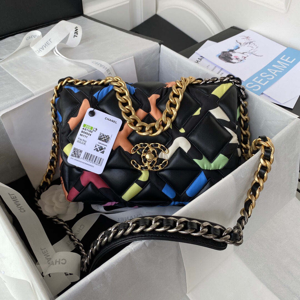 Chanel 19 26 cm