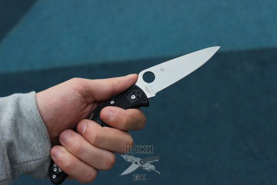 Складной нож Spyderco Endura Flat Ground Black C10FPBK c клинком из стали VG-10, рукоять FRN