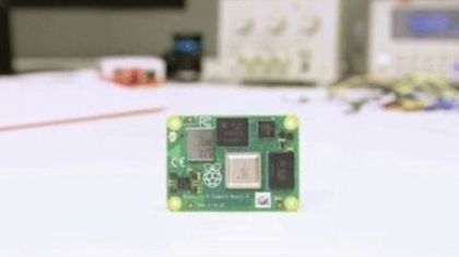 Был выпущен компактный компьютер, работающий на базе Raspberry Pi