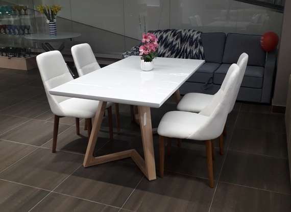 Стул Bert белый, ножки орех