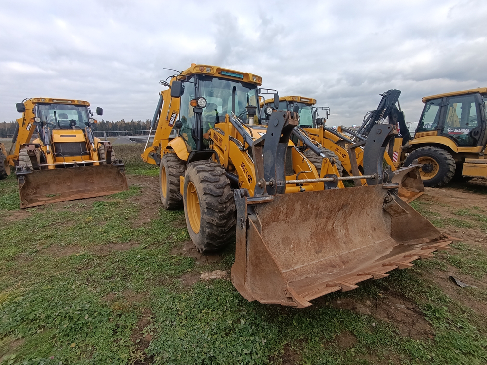 Bull 4SX Экскаватор-погрузчик 4SX-PLUS (Дизельный, 4,6 л, 122 л.с., АТ)