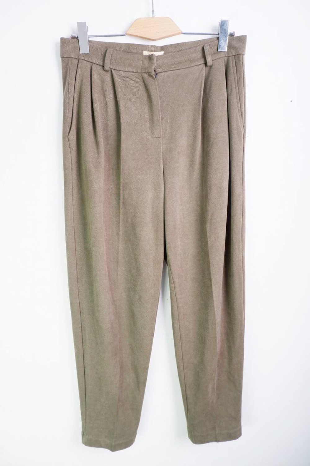 Брюки Naya для офисных будней, маркировка XL, визуально 52 размер