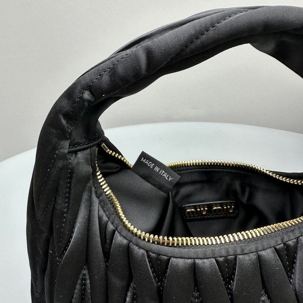 Miu Miu Wander Hobo Bag 20 cm