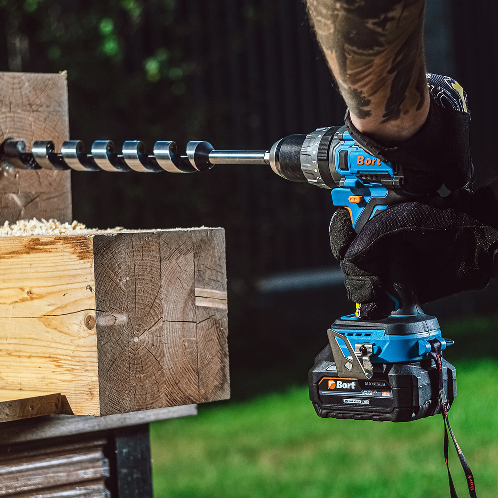 Дрель-шуруповерт аккумуляторная ударная BORT BAB-21U (2x4Ач+ЗУ)