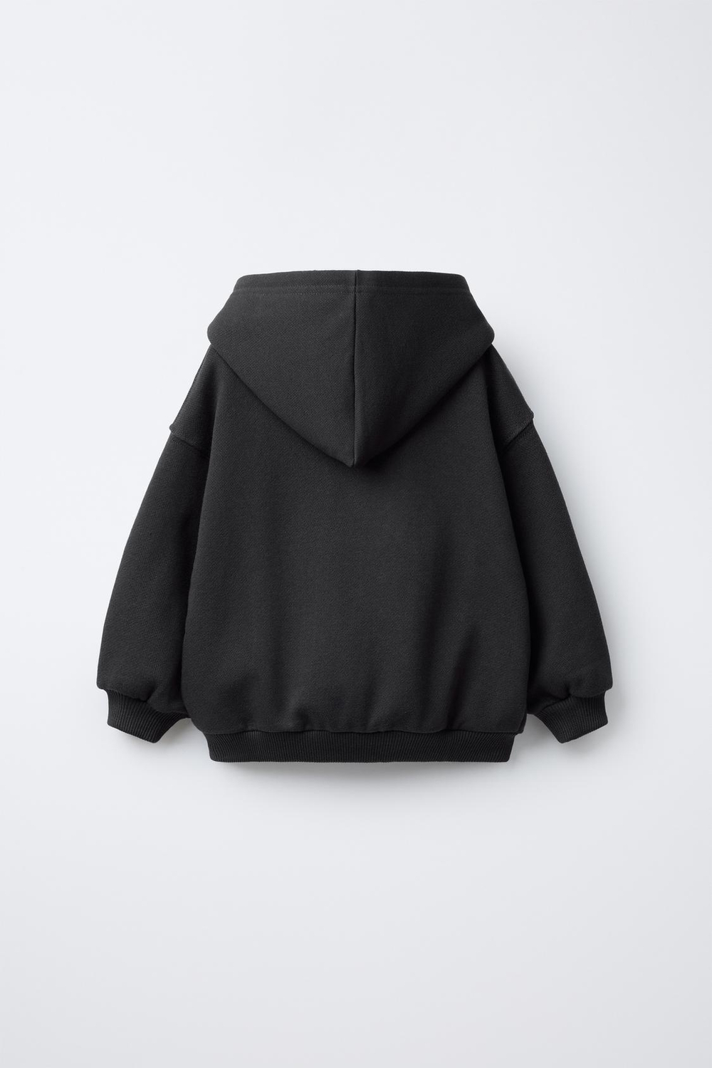 ZARA ТОЛСТОВКА С ПРИНТОМ «АВТОМОБИЛЬ», ЧЕРНЫЙ