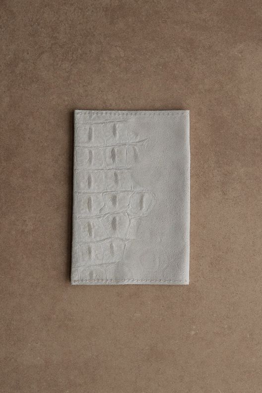 Обложка на паспорт SUEDE PASSPORT CASE CROCODILE / Nobrow Inc.