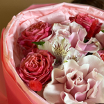 Букет «секрет Виктора» розы с альстромерией