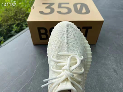 Кроссовки Adidas Yeezy Boost 350