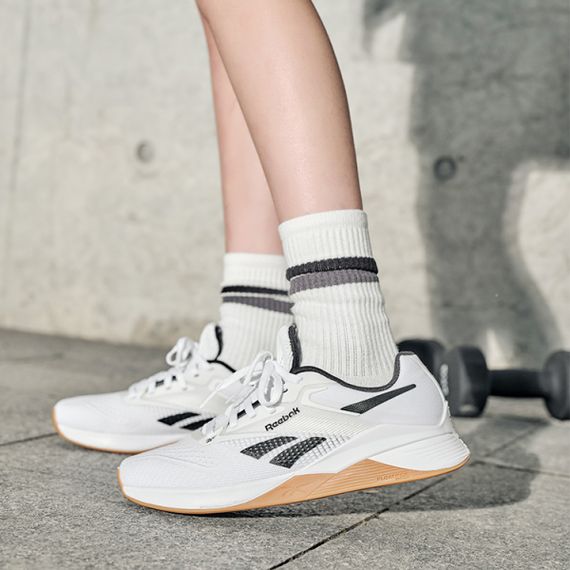 reebok Кроссовки для тренировок Низкие Черные/Белые Унисекс