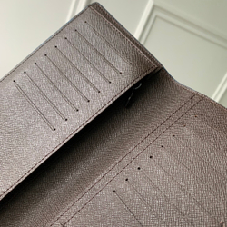 Louis Vuitton Brazza Wallet