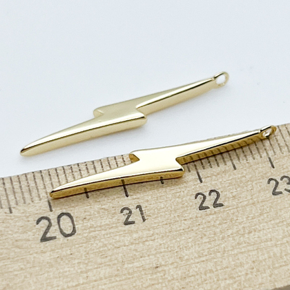 Подвеска Молния, цвет золото, размер 31*4,5 мм, цена за 1 шт