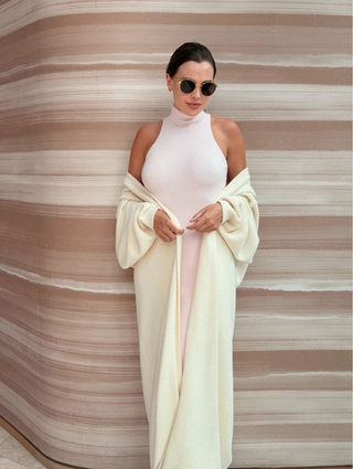 Платье миди в нежно розовом цвете