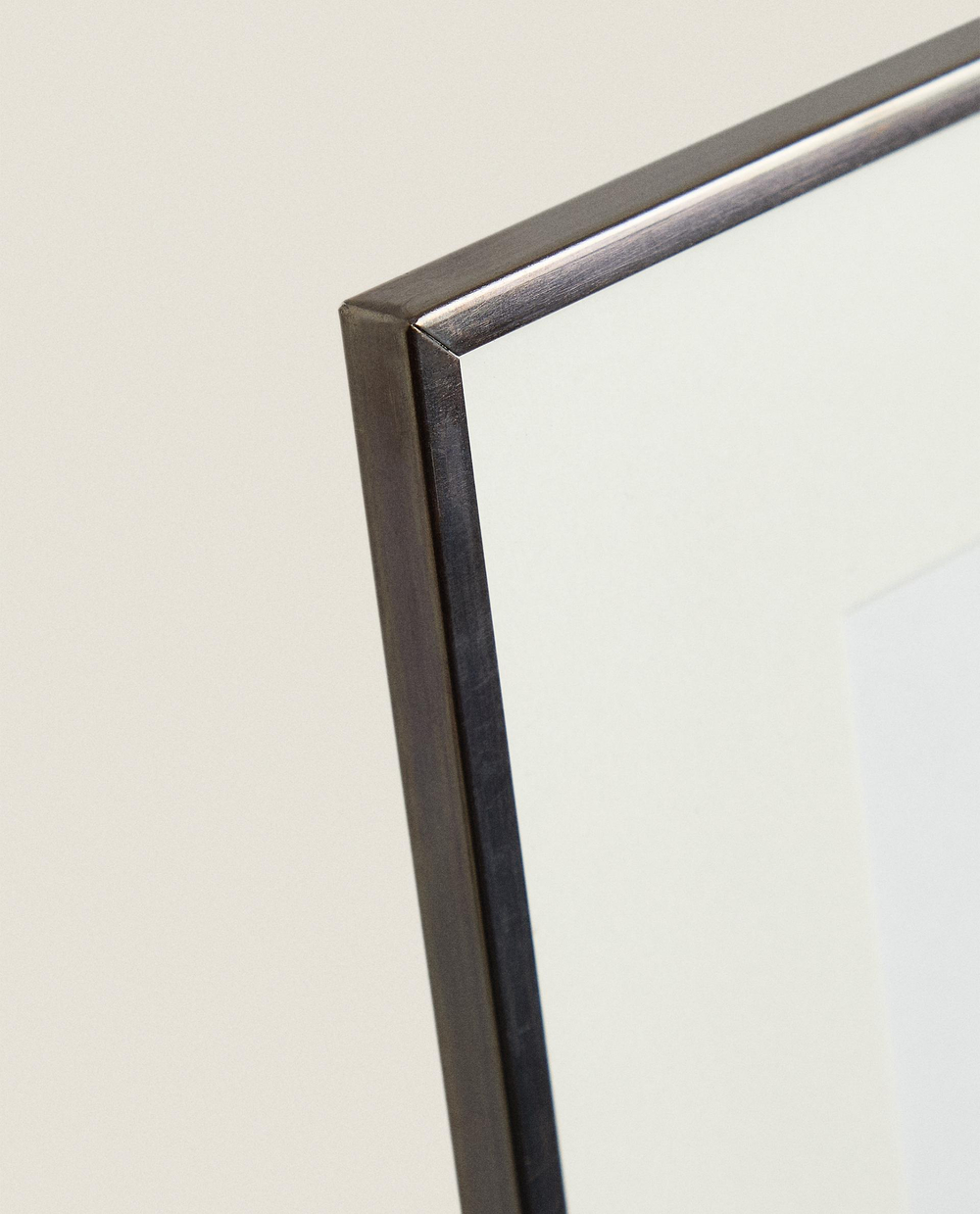 Zara Home Фоторамка из стекла, цвет чёрный, 30 см