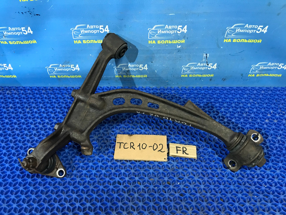 Рычаг передний правый TOYOTA ESTIMA 1999