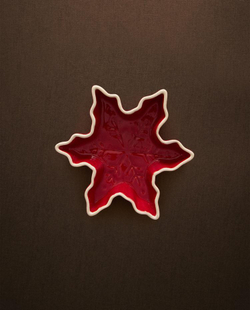 ZARA HOME ТАРЕЛКА В ФОРМЕ СНЕЖИНКИ ИЗ КЕРАМИКИ, КРАСНЫЙ