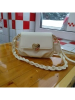 Сумка через плечо маленькая.