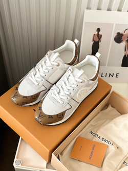 Louis Vuitton Run Away Trainer