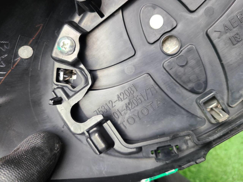 Решетка радиатора Toyota RAV 4 ca40 (2015-2019)